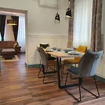 Apartament Jegmadar *